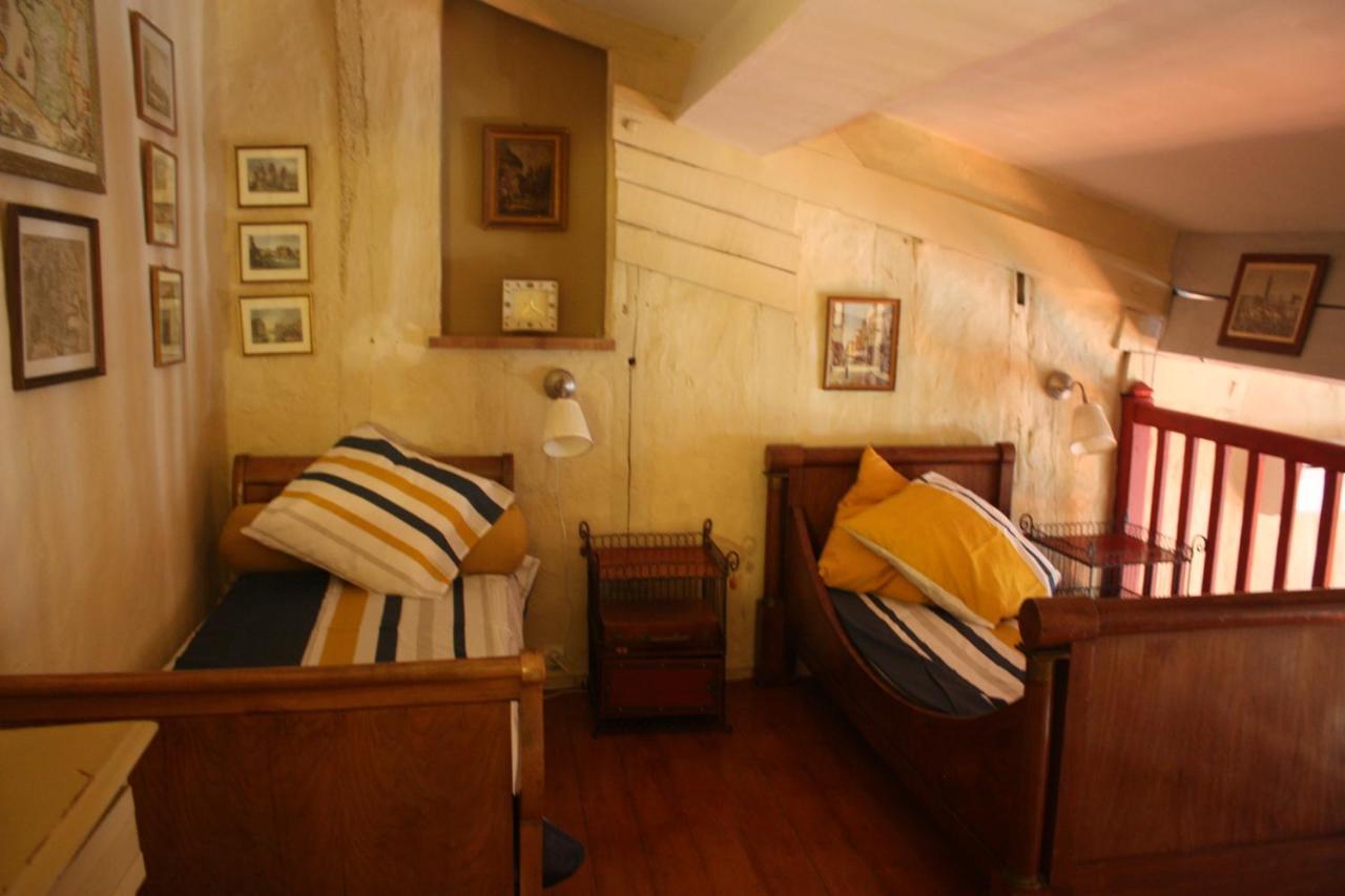 L' Ancien Relais De Poste Henri Apartamento Casteljaloux Exterior foto